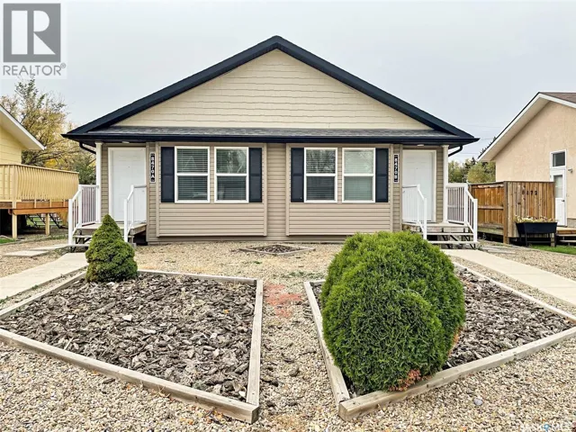A 8470 Howard AVENUE, Gull Lake, Saskatchewan S0N1A0