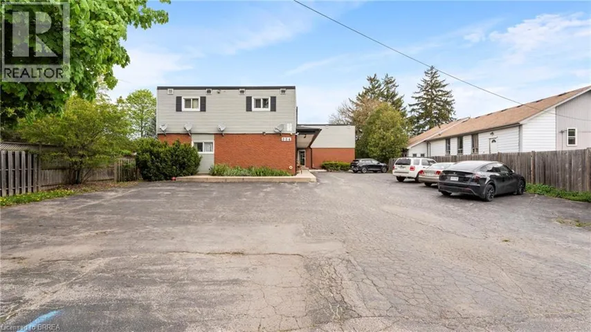 994 COLBORNE Street E Unit# #3, Brantford, Ontario N3T5L7