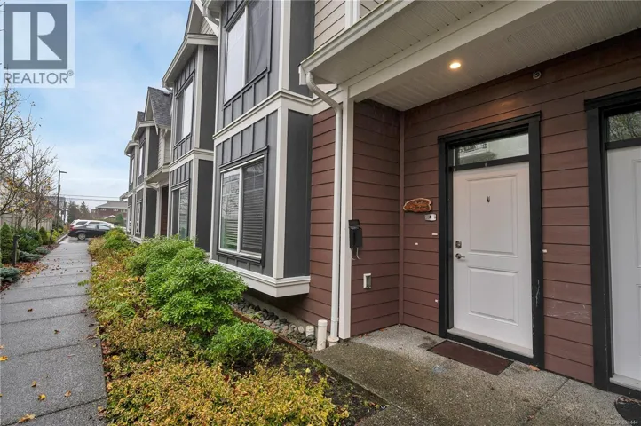 4 796 Island Hwy S, Campbell River, British Columbia V9W1A6