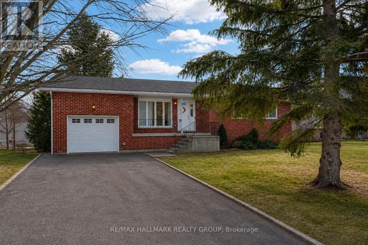 10 FREDERICK STREET, Lansdowne Village, Ontario K0E1L0