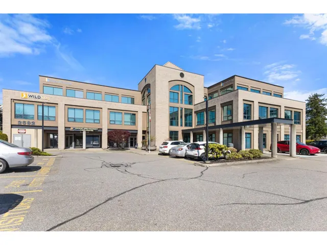 201 2692 CLEARBROOK ROAD, Abbotsford, British Columbia V2T2Y8