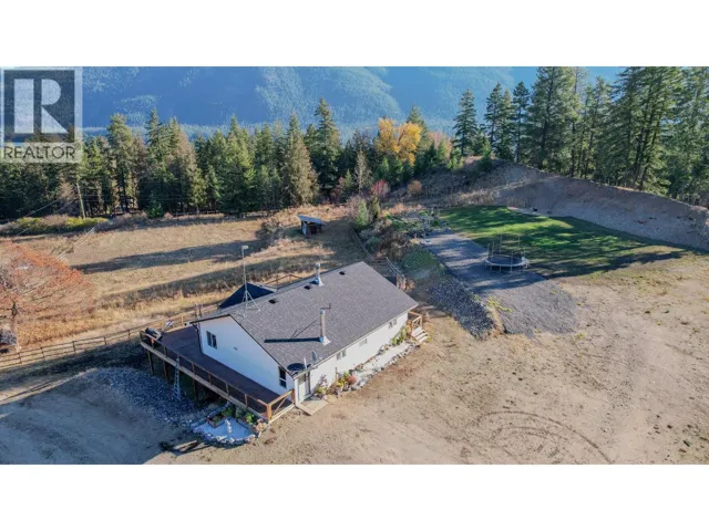 2086 Yankee Flats Road, Salmon Arm, British Columbia V1E3J3