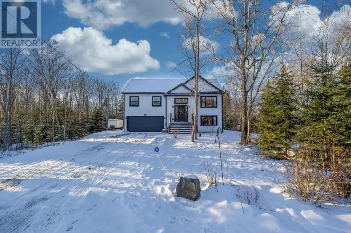34 Ava Lane, East Uniacke, Nova Scotia B0N1Z0