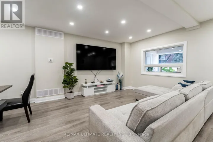 47 MAHONEY AVENUE, Toronto (Mount Dennis), Ontario M6M2H5