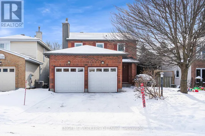 29 VALLEY RIDGE STREET, Ottawa, Ontario K2E7W3