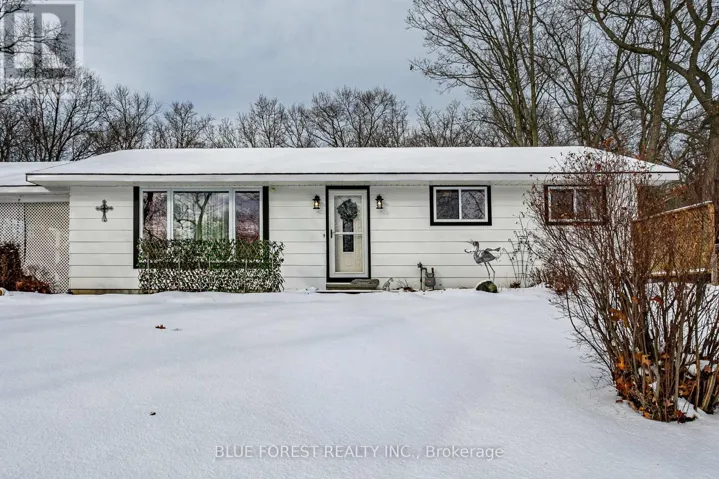 9716 LAKESHORE ROAD, Lambton Shores (Grand Bend), Ontario N0M1T0