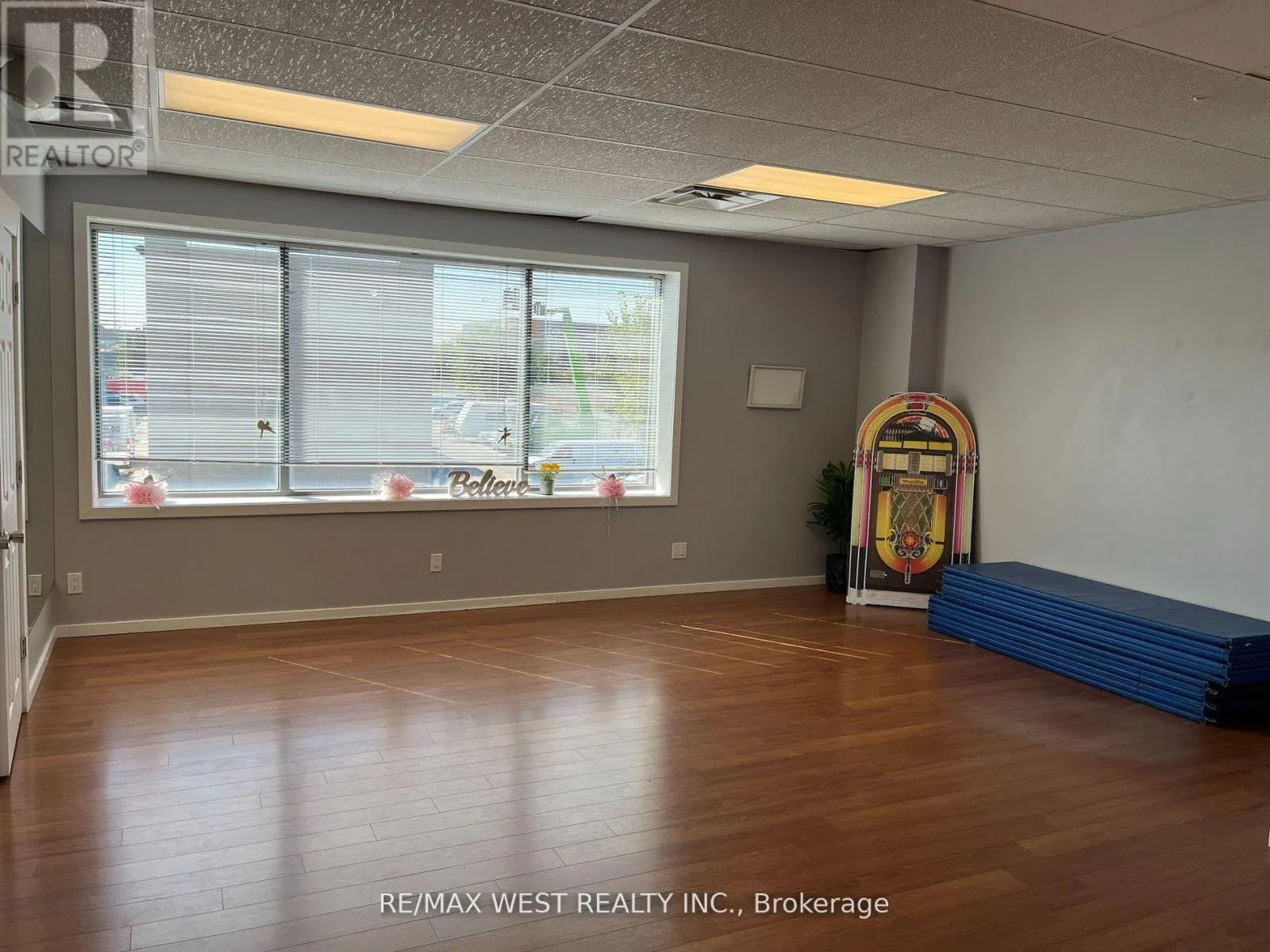 Commercial Sale For Sale