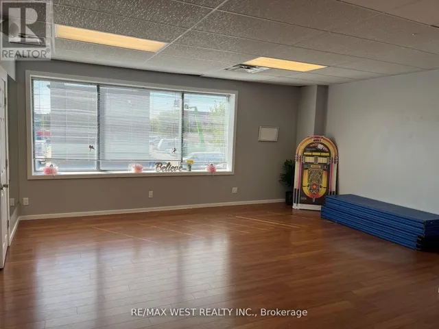 36-UPPR - 300 NEW TORONTO STREET, Toronto (New Toronto), Ontario M8V2E8