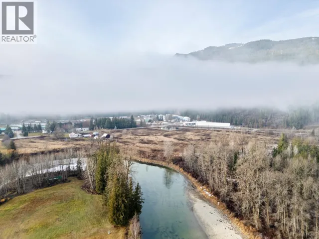 1513 Solsqua Sicamous Road, Sicamous, British Columbia V0E2V0