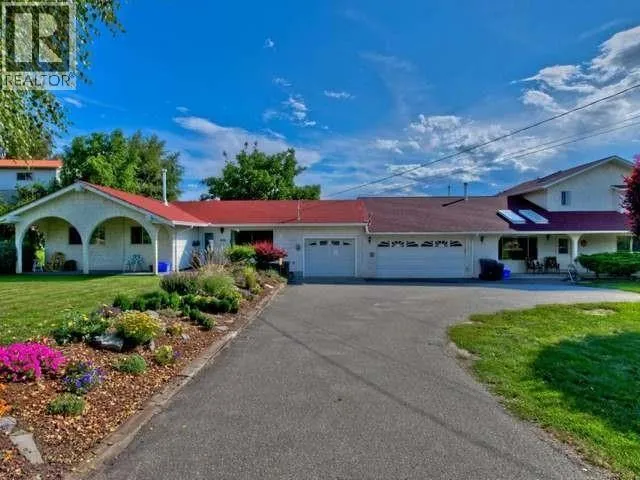 1220 MUNSON Avenue, Penticton, British Columbia V2A8S5