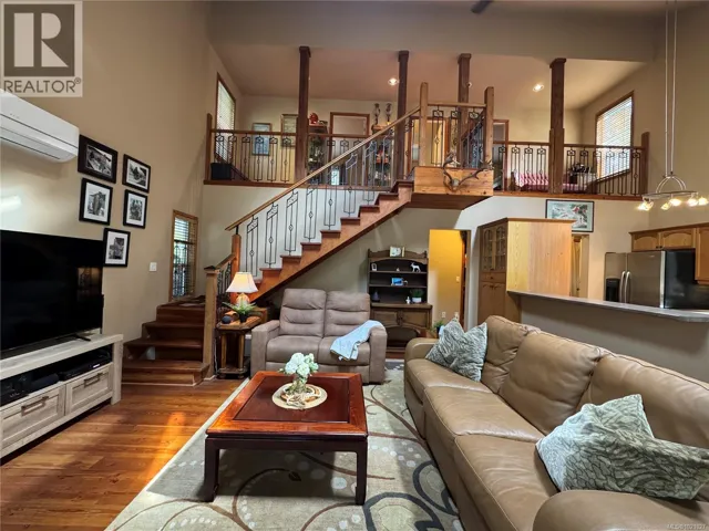 714 Charter Rd, Mayne Island, British Columbia V0N2J1