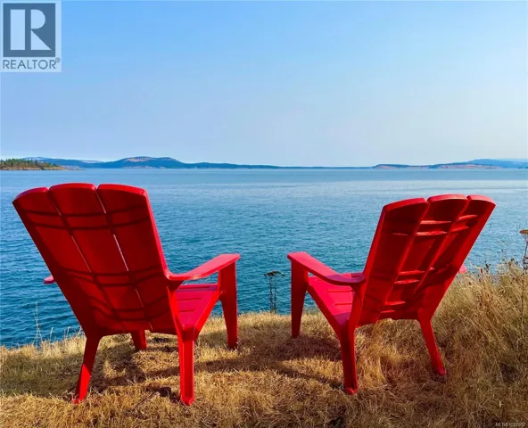 1324 Greenleaf Lane, Sidney Island, British Columbia V8L5Y9