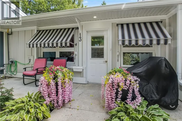 13 SISTER VARGA Terrace, Hamilton, Ontario L9B1T8