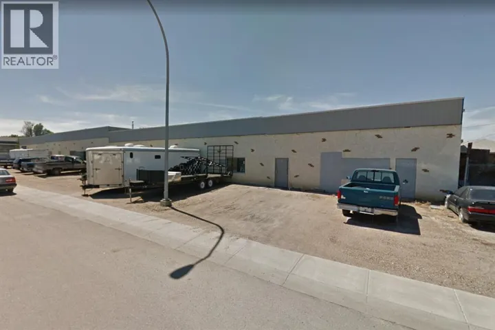 127 5 Street NE, Redcliff, Alberta T0J2P0
