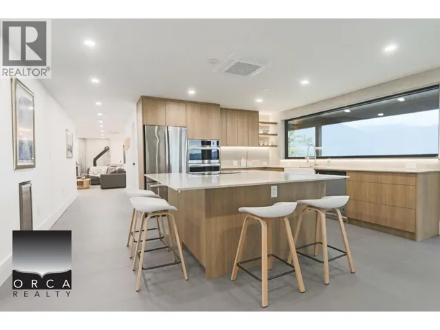 5241 INDIAN RIVER DRIVE, North Vancouver, British Columbia V7G2T6