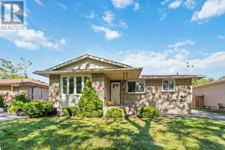 LOWER - 10 CINDY DRIVE, St. Catharines (Lakeshore), Ontario L2M6K1
