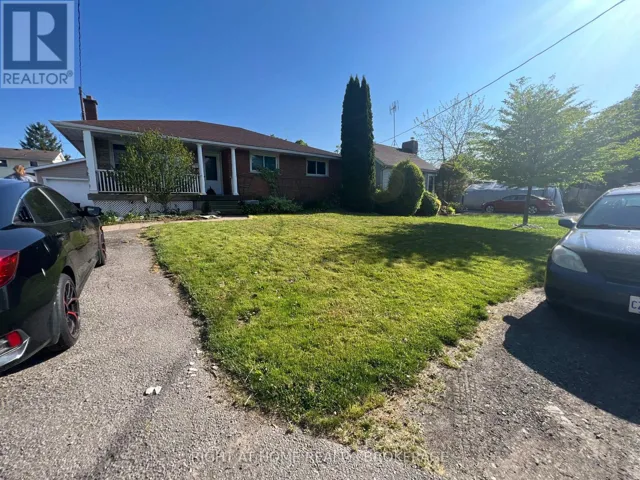 24 GRANDVIEW DRIVE, St. Catharines (Port Weller), Ontario L2M1A9