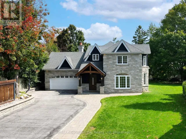 105 DUCKWORTH STREET, Barrie (Codrington), Ontario L4M3V9