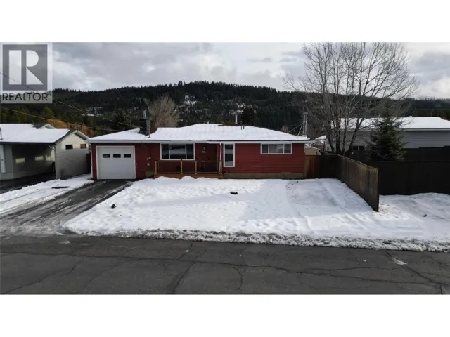 176 Cambourne Crescent, Elkford, British Columbia V0B1H0