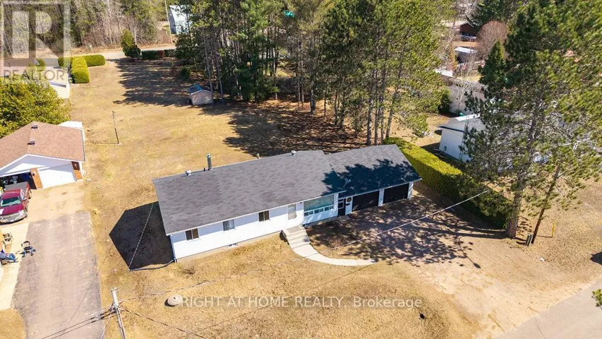 28 JACKPINE STREET, Madawaska Valley, Ontario K0J1B0