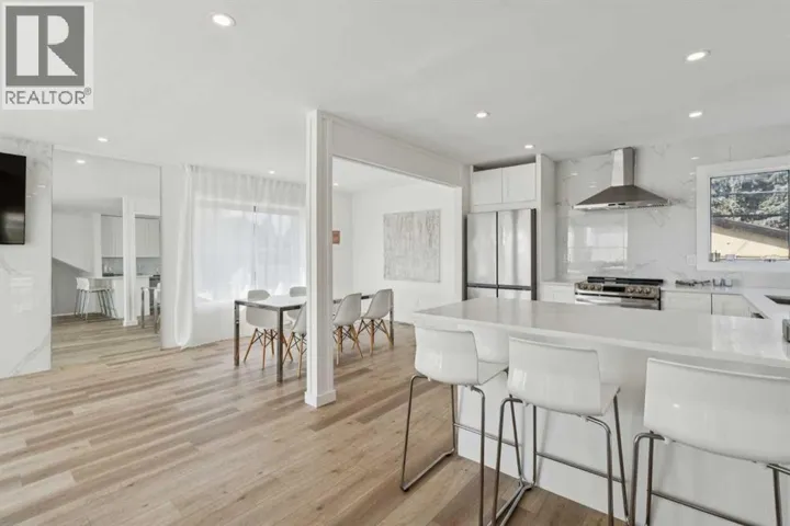 809 9 Street NE, Calgary, Alberta T2E7K2