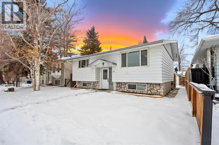 263 Doverview Crescent SE, Calgary, Alberta T2B1Y7