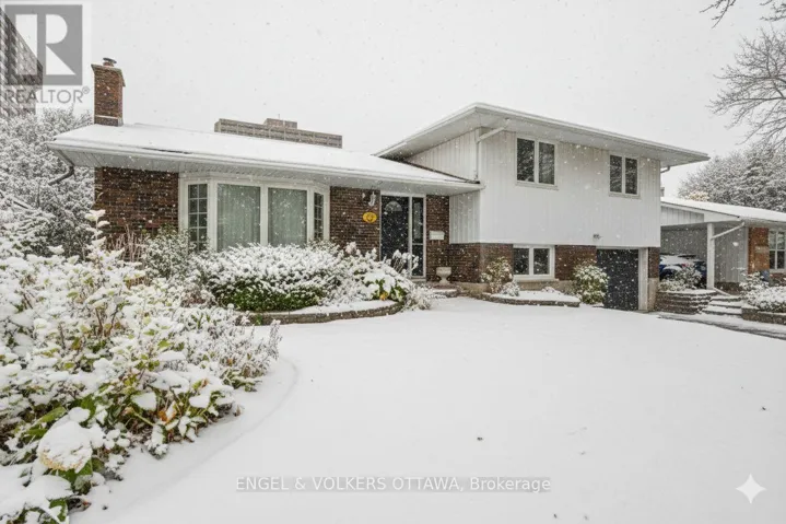 3348 KODIAK STREET, Ottawa, Ontario K1V7S8