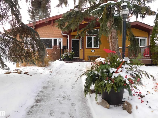 5704 144 ST NW, Edmonton, Alberta T6H4H4