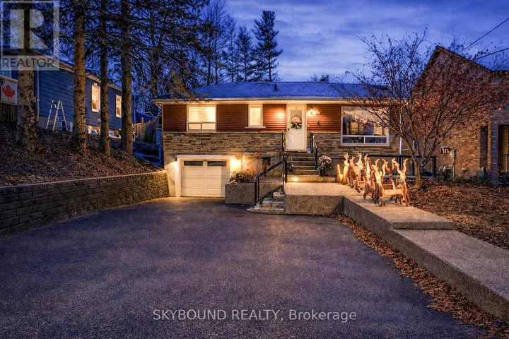 32 VICTORIA AVENUE, Halton Hills (AC Acton), Ontario L7J1Y9