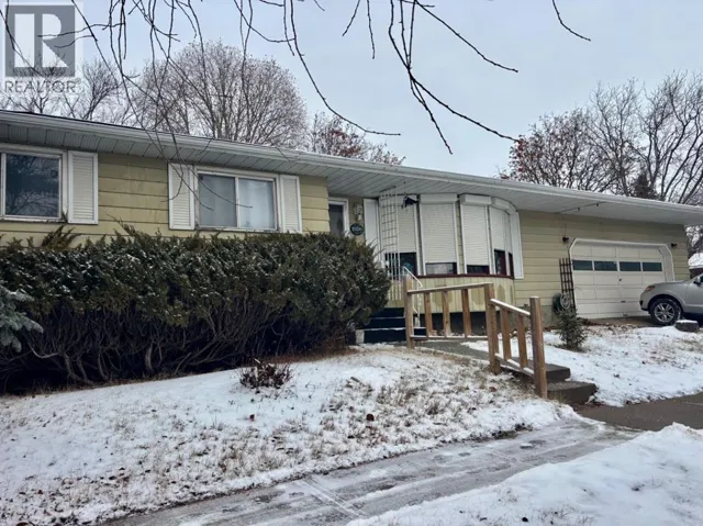 5106 54 Avenue, Camrose, Alberta T4V3C9