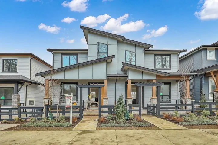 7746 196 STREET, Langley, British Columbia V2Y3V4