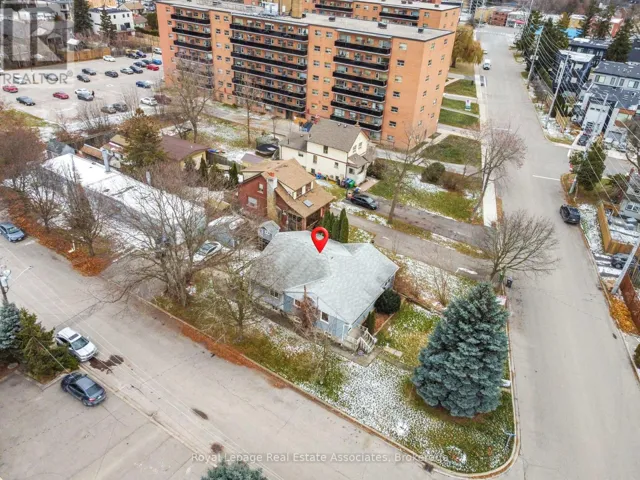 1089 SENECA AVENUE, Mississauga (Port Credit), Ontario L5G3X4