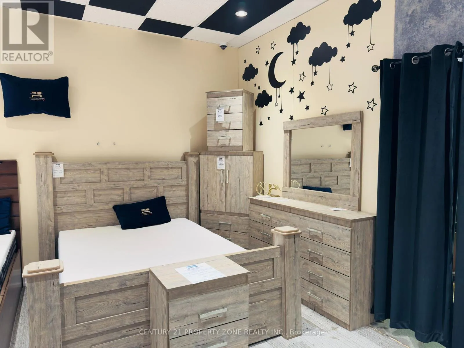 Commercial Sale For Sale