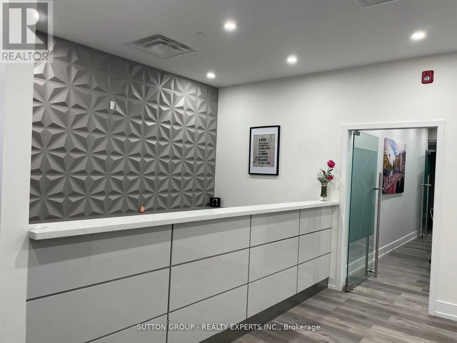 Commercial Sale For Sale