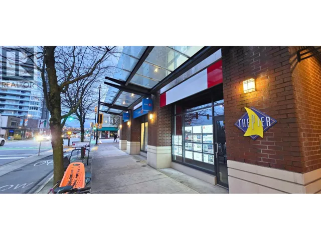 103 100 E ESPLANADE, North Vancouver, British Columbia V7L4V1