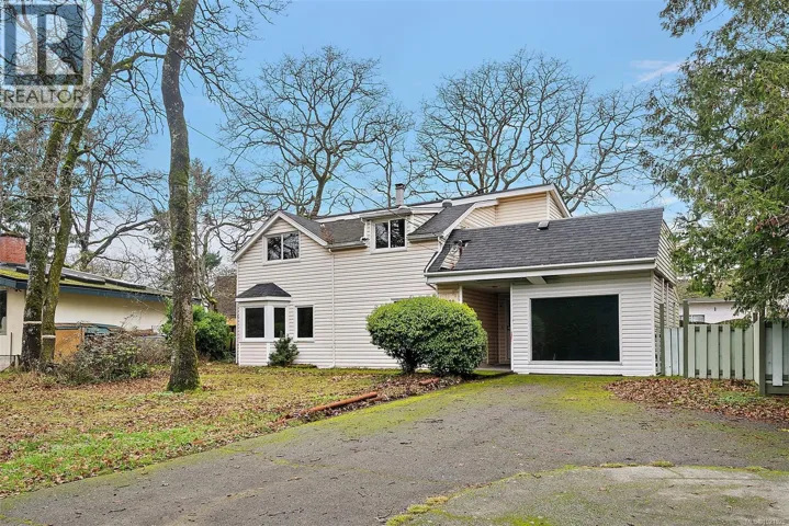1826 Cedar Hill Cross Rd, Saanich, British Columbia V8P2R4