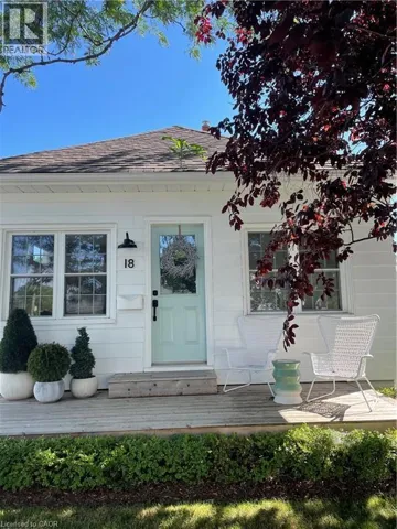 18 GRAHAM Avenue, St. Catharines, Ontario L2N5L2