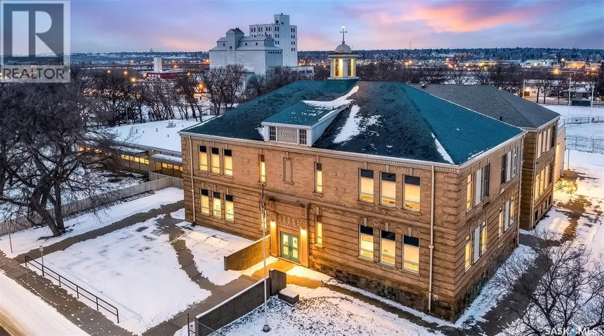 500 Coteau STREET W, Moose Jaw, Saskatchewan S6H5E3