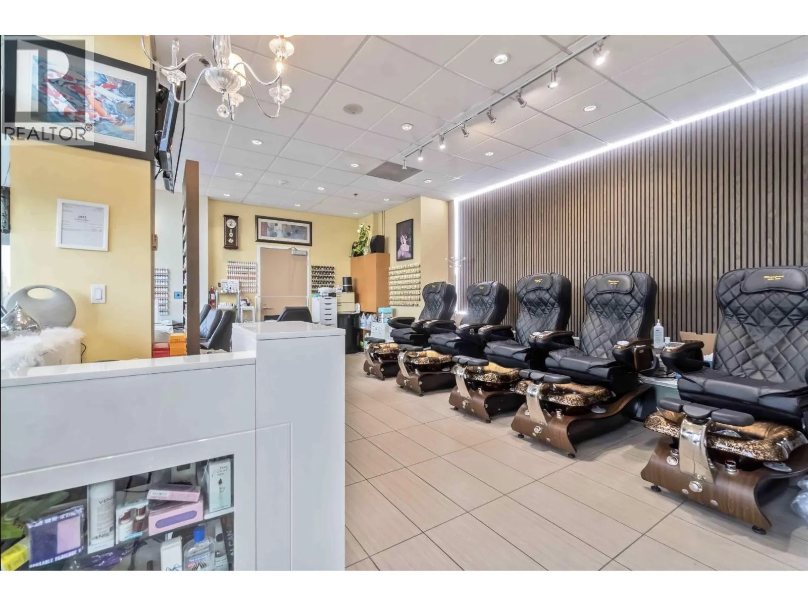 Commercial Sale For Sale