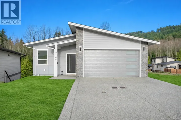 7146 Elkridge Rd, Lake Cowichan, British Columbia V0R2G0