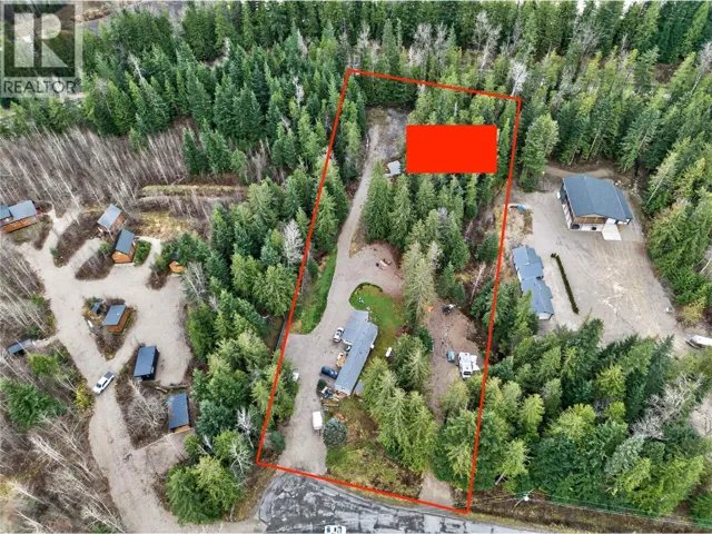 3277 Loschinski Road, Revelstoke, British Columbia V0E2S0
