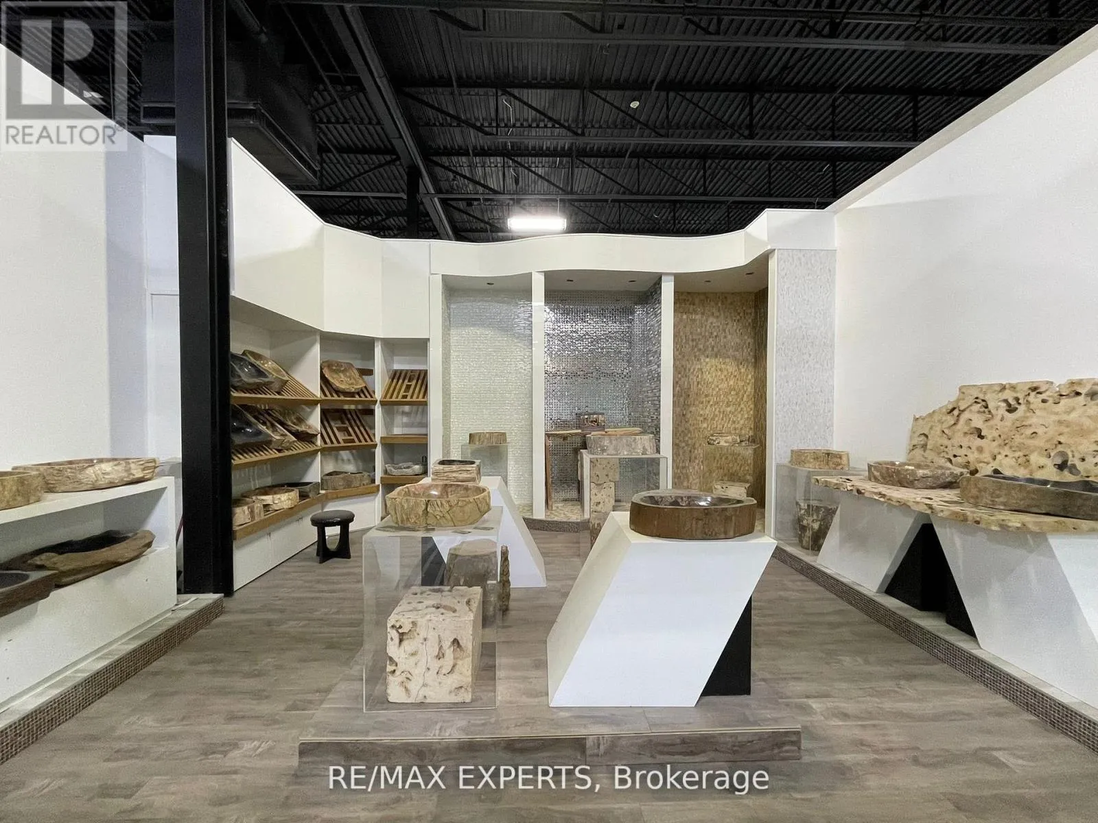 Commercial Sale For Sale