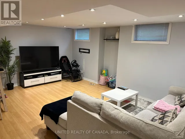 108 MAROON DRIVE, Richmond Hill (Oak Ridges Lake Wilcox), Ontario L4E5B6