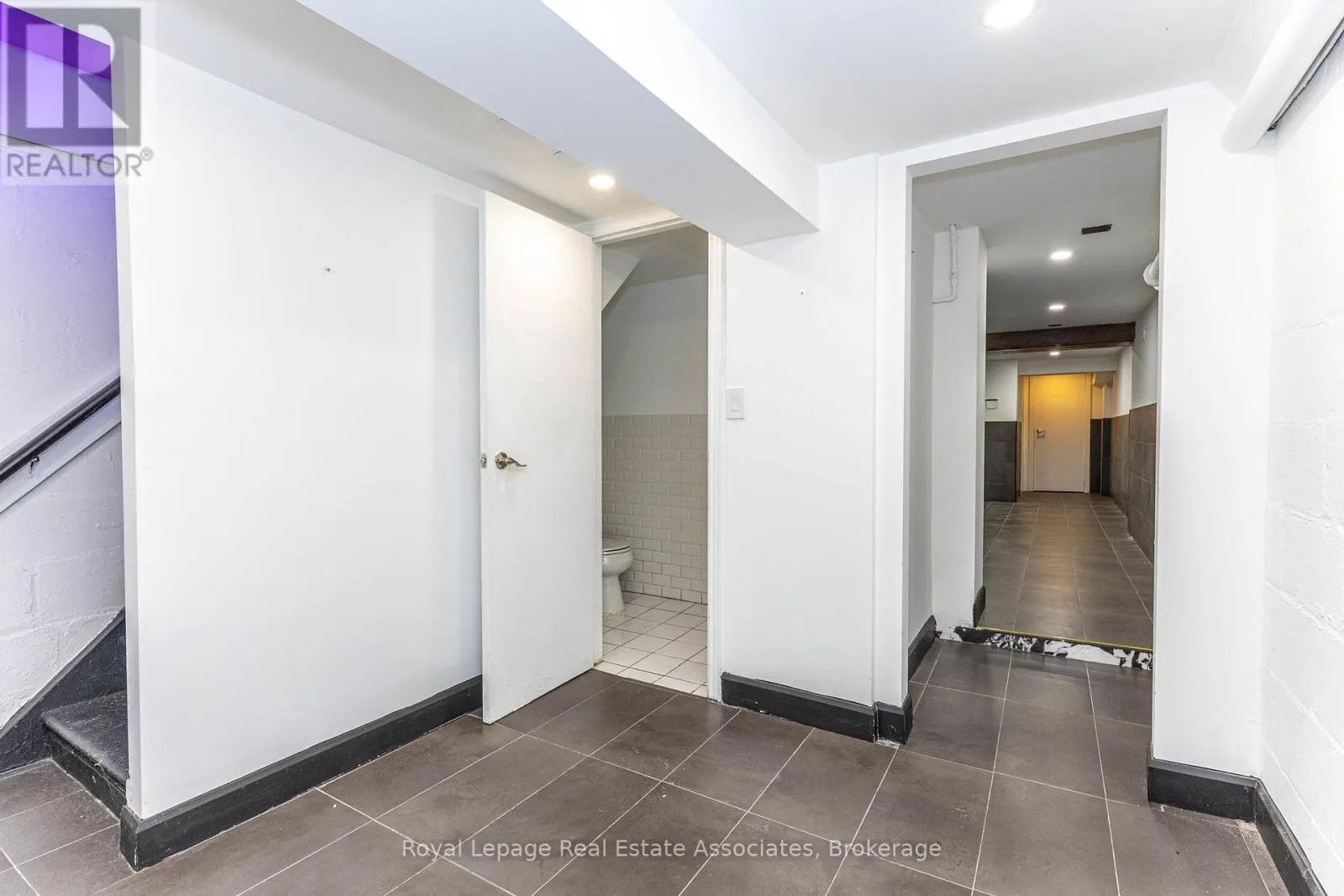 Commercial Sale For Sale