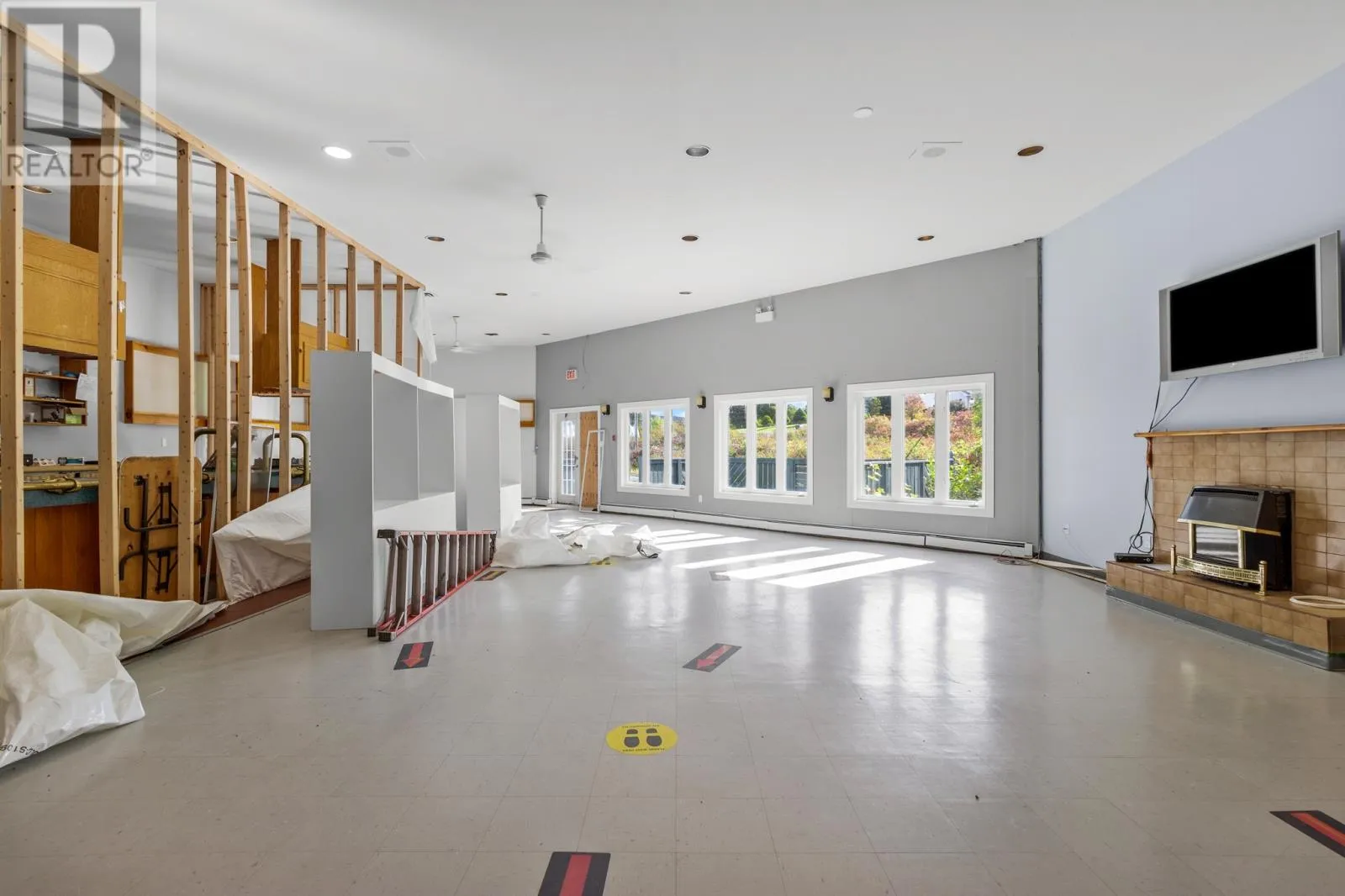 Commercial Sale For Sale