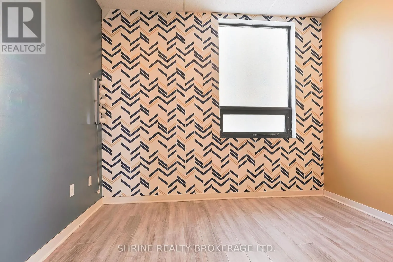Commercial Sale For Sale