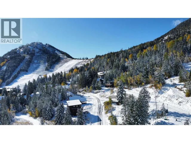 302 Ridge Road, Rossland, British Columbia V0G1Y0