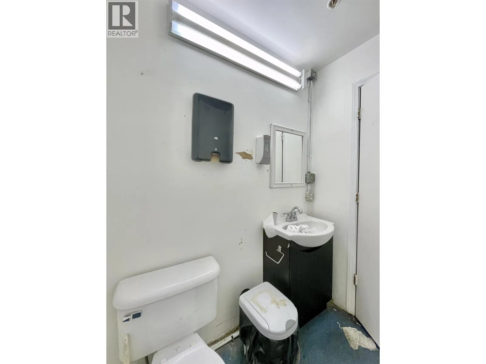 Commercial Sale For Sale