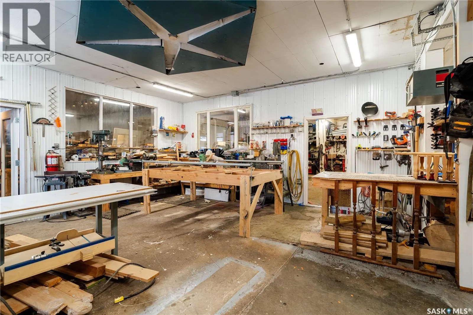 Commercial Sale For Sale