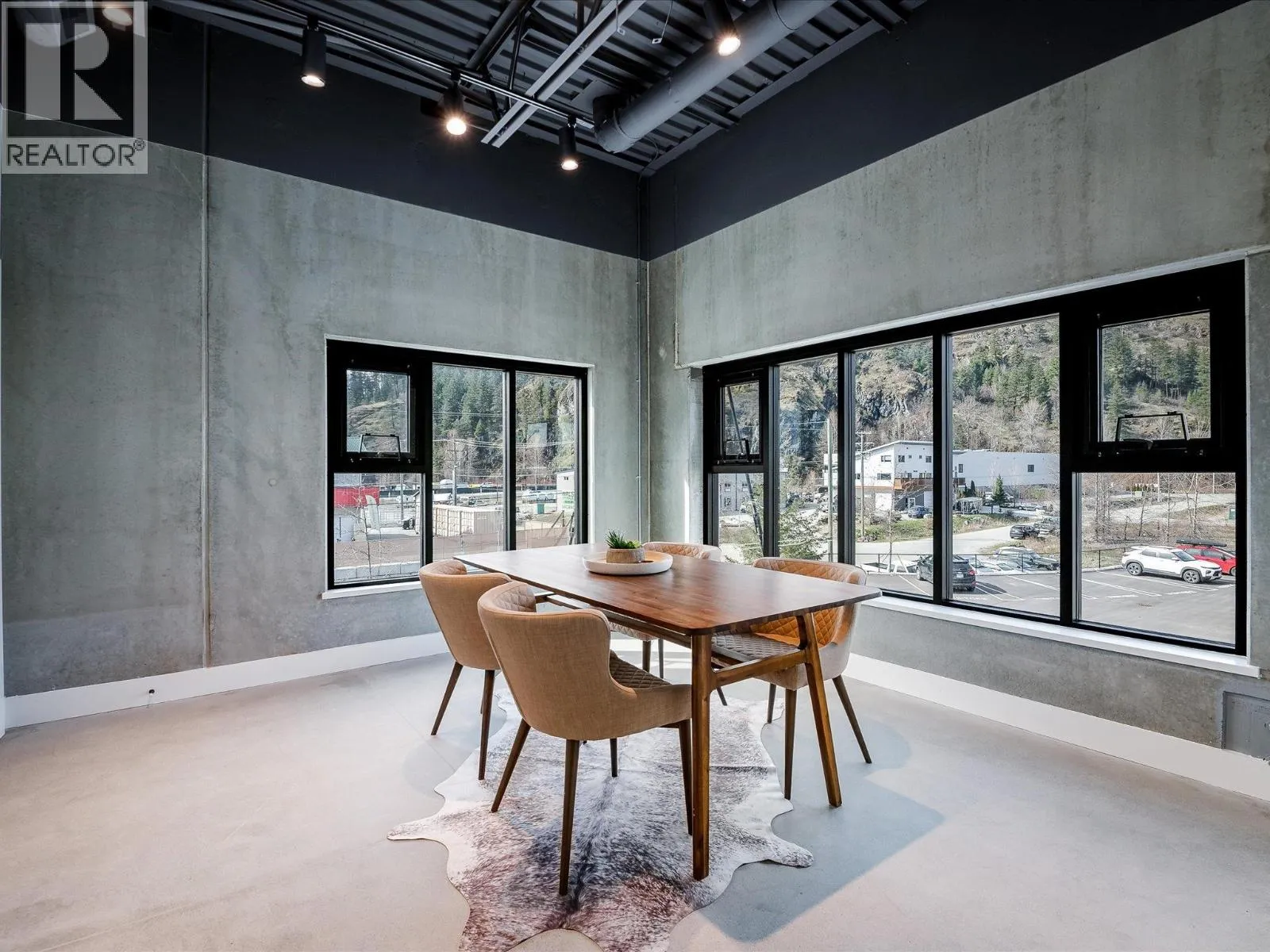 Commercial Sale For Sale